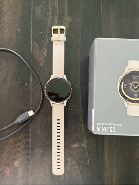 Garmin Venu 3S Smartwatch - French Gray with Soft Gold Bezel